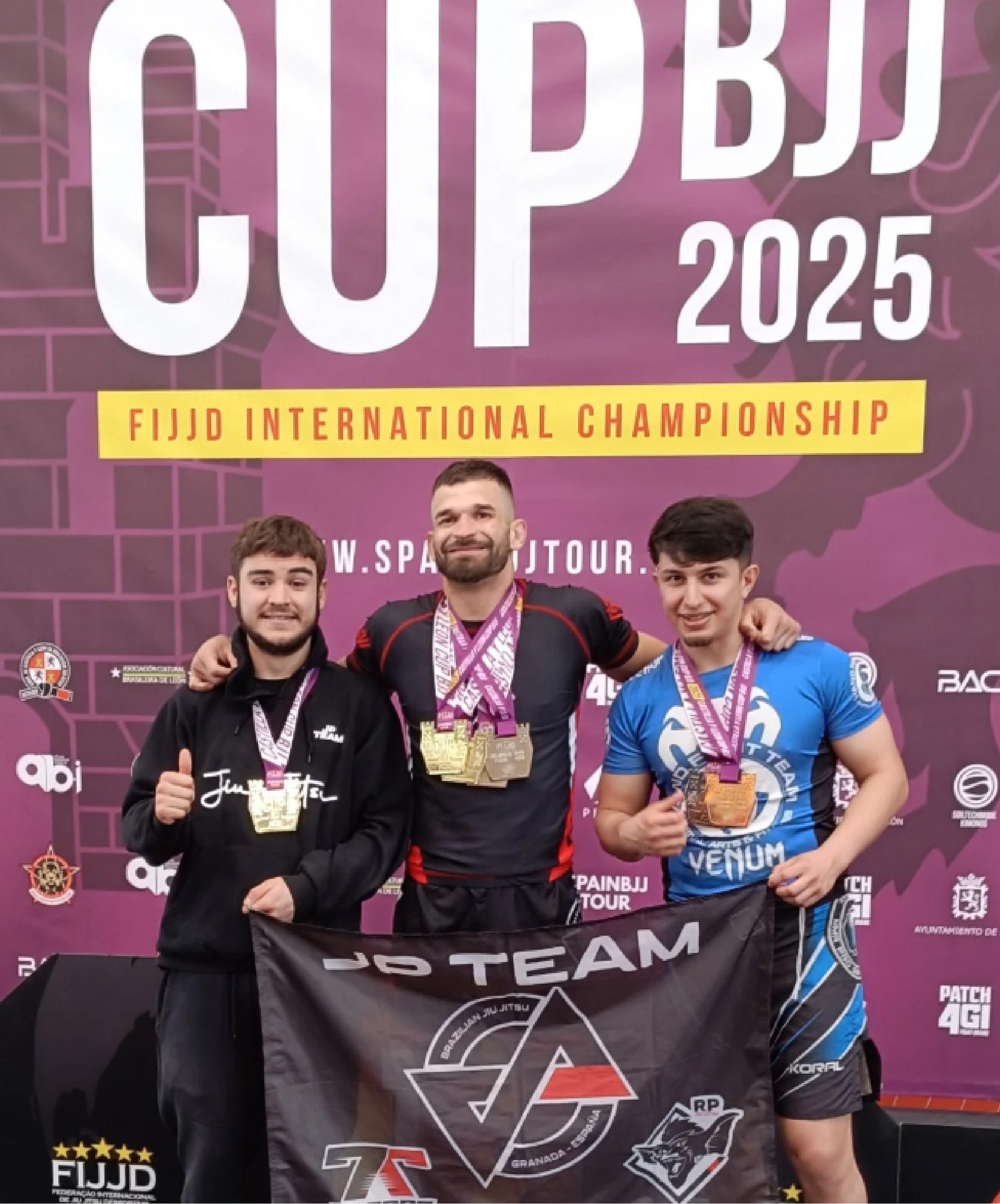 Competidores de Jiu Jitsu JP Campos Team en torneo